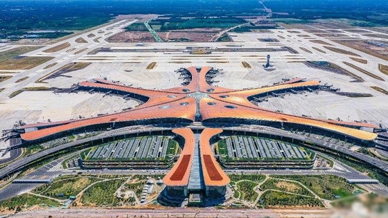 空中看北京大興國際機場。（圖源：新華社）