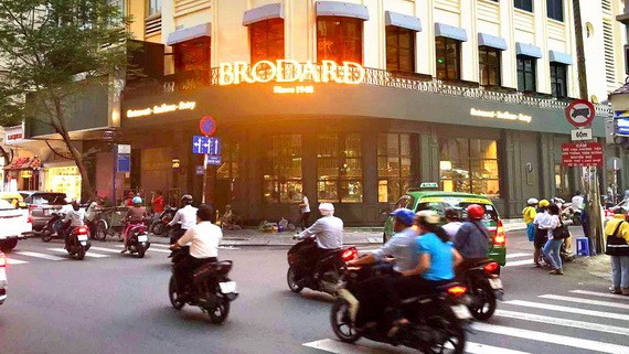 Brodard餐廳-茶館-糕餅店。