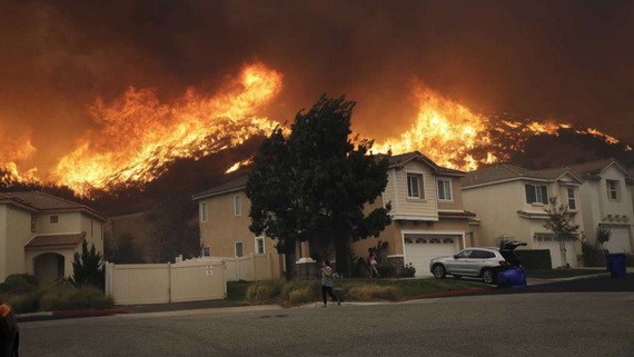 美國加州山火致電力中斷。（圖源：AP）