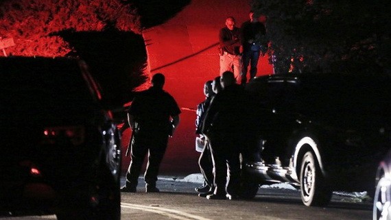 警員到場調查槍擊案。（圖源：AP）