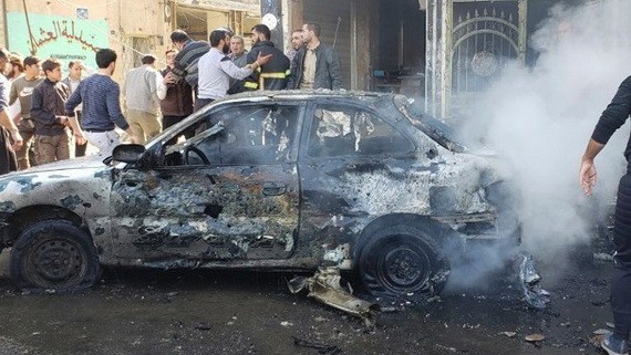 一輛裝有爆炸物的汽車在阿勒頗省巴卜市一處停車場被引爆，15名平民在爆炸中死亡。（圖源：AP）