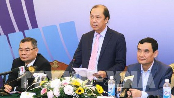 外交部副部長阮國勇在國際記者會上發言。（圖源：越通社）