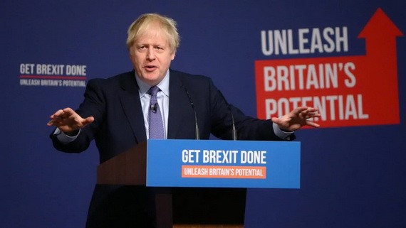 英國首相約翰遜當地時間24日發表保守黨的政綱宣言，承諾在聖誕節前讓國會再度表決他的“脫歐”協議。（圖源：路透社）