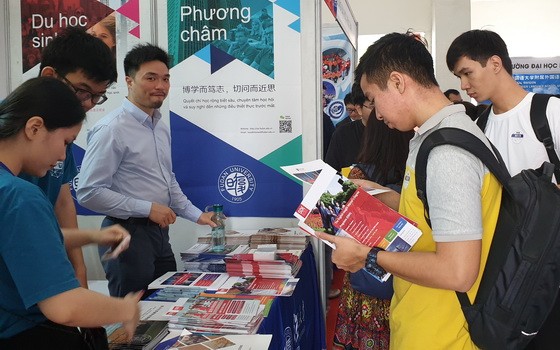 市師範大學中文系舉辦2019 HSK留學諮詢會，吸引該大學及各大學中文系的廣大學生、家長參加。