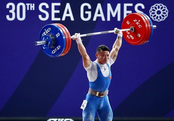 石金俊在東運會上取得的304公斤的總成績。（圖源：互聯網）