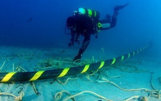 海底光纜故障致互聯網不穩定。（示意圖源：互聯網）