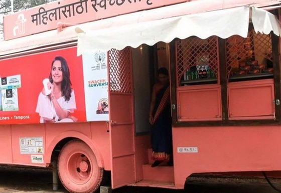 兩位創始人表示，希望在未來5年內，可以在印度開設1000個巴士廁所，以此為更多女性提供服務。（圖源：互聯網）