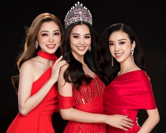 圖為 上屆越南小姐選美大賽的前三名佳麗。（圖源：VOV）