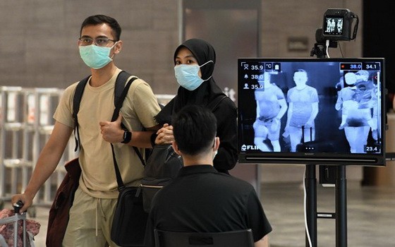 新加坡政府表示，已開始向感染新冠病毒的外國訪問者收取治療費用。（示意圖源：互聯網）