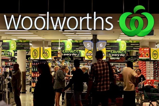 澳大利亞Woolworths超市開始實行特殊購物時段，確保在新冠病毒導致的大規模流行病期間，老年人和殘障人士可以在較不擁擠的購物通道中購物。（圖源：互聯網）