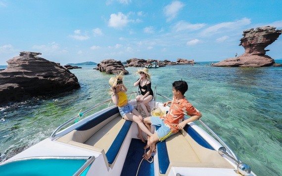 富國島碧水藍天美景每年吸引大量遊客觀光。（圖源：互聯網）