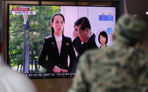 韓國政府14日就朝鮮勞動黨第一副部長金與正前一天發表談話暗示將關閉韓朝聯絡辦公室並採取軍事行動一事深表憂慮。（圖源：AP）