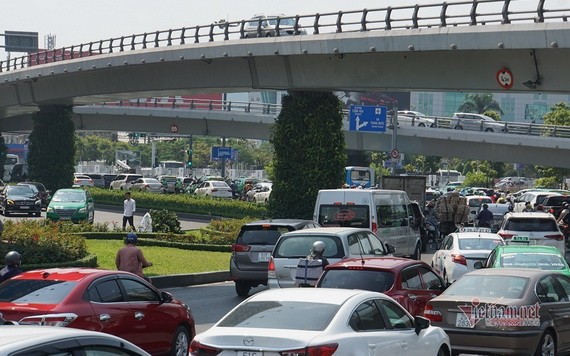 新山一機場附近的交通堵塞現象屢見不鮮。