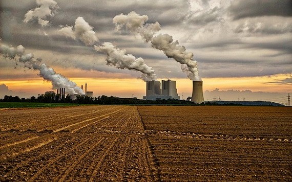 日本政府開始就2030年度底前分階段關停二氧化碳排放量多的低效煤炭火力發電站展開調整。（示意圖源：互聯網）