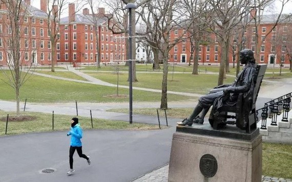 疫情下的美國哈佛大學校園。（圖源：CNN）