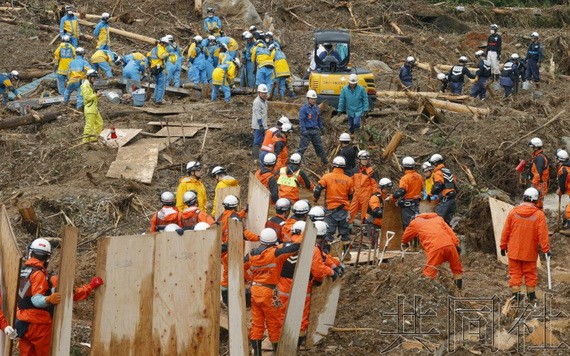 日九州暴雨致 63 死，搜尋和恢復工作持續。（圖源：共同社）