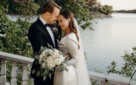 當地時間2日，芬蘭內閣政府向外界透露，“85後”芬蘭總理桑娜‧馬林已與丈夫馬庫斯‧萊科寧成婚。（圖源：互聯網）
