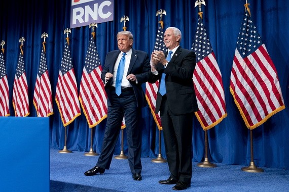 特朗普和副總統彭斯在2020年共和黨全國代表大會錄播現場露面。（圖源：AP）