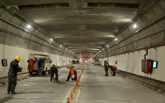 印度在中印邊境建立的阿塔爾（Atal）隧道貫通，可以縮短5小時的車程。（圖源：路透社） 