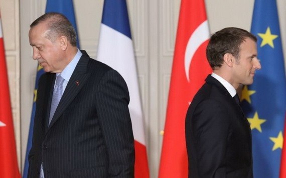土耳其總統埃爾多安（左）與法國總統馬克龍。（圖源：AFP）