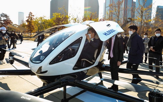 圖為韓國首次試飛“載人空中出租車”。（圖源：互聯網）