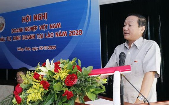 越南駐老撾大使阮伯雄在議會上發表講話。（圖源：越通社）