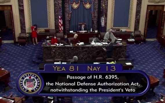 美國國會參議院當地時間1月1日以81票對13票，表決通過推翻特朗普的否決。（圖源：路透社）