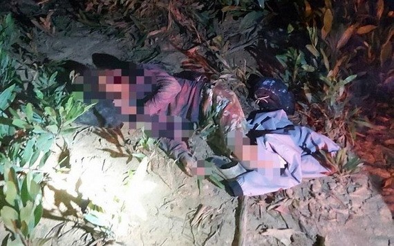 一名男子被發現躺在樹叢的小徑邊昏迷不醒，疑遭野象攻擊受重傷。（圖源：春安）