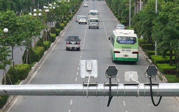 交通道路監控視頻系統既可以監察又可以控制自動速度，從而發現及處理違規事件。