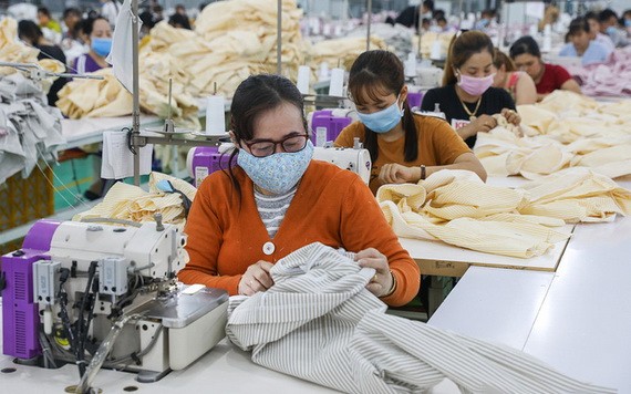紡織品成衣企業與勞工共渡過困難時期。