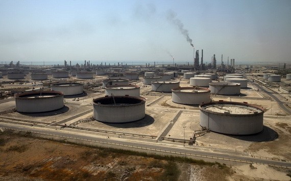 阿美石油公司煉油廠。（圖源：彭博）