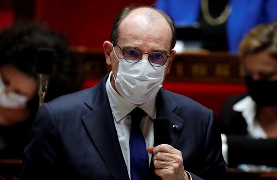 法國總理卡斯泰表示，受多種變種新冠病毒影響，法國處於第三波疫情中。（圖源：路透社）