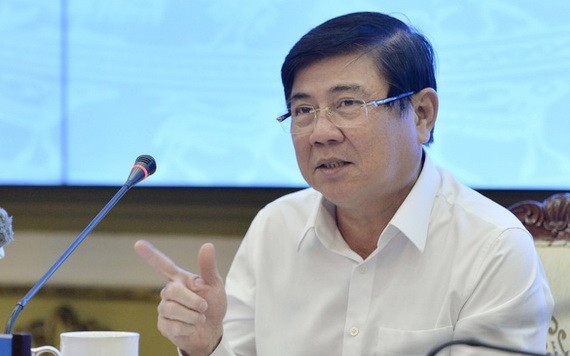 市人委會主席阮成鋒在會議上發表指導意見。（圖源：自忠）