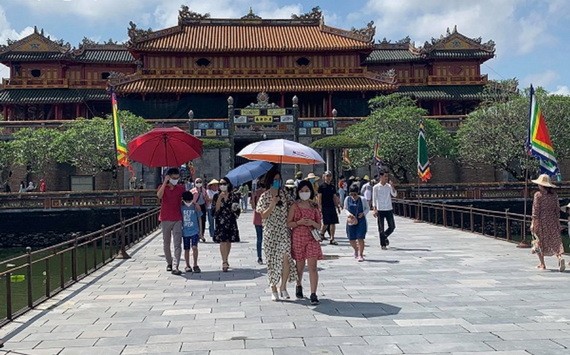 遊客參觀順化皇城。