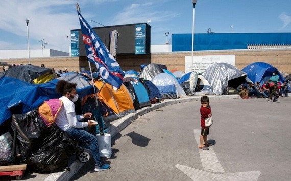 美墨邊境的一個l露天難民營。（圖源：Getty Images）