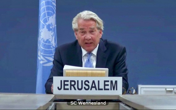 聯合國中東問題特使托爾‧文內斯蘭通過視頻向安理會通報了中東局勢，包括巴勒斯坦問題。（圖源：聯合國）
