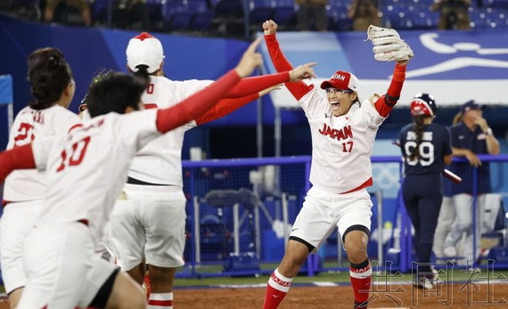 日本壘球隊繼北京奧運會後再次奪冠