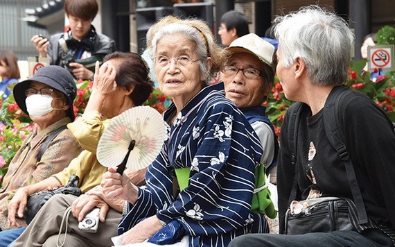 日本厚生勞動省公佈的簡易生命表顯示，去年日本人平均壽命為女性87.74歲，男性81.64歲，均刷新最高紀錄。（圖源：互聯網）