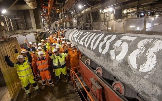 當地時間9月6日，“北溪-2”天然氣管道項目第二條支線的最後一節管道完成焊接。（圖源：Nord Stream AG）