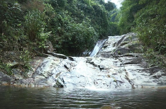 羅平三島山腳下清涼的溪水終年不息。