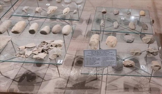 發掘的石制遺物主要是用來鑿、磨的石器工具。
