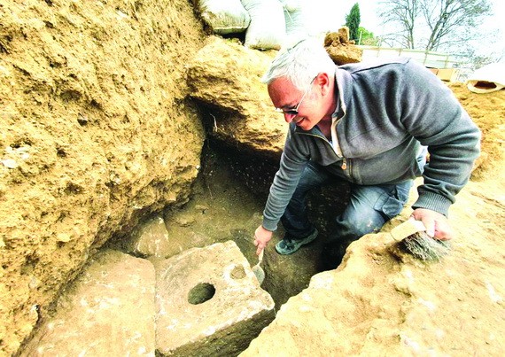 考古學家發現 2700 多年前私人廁所