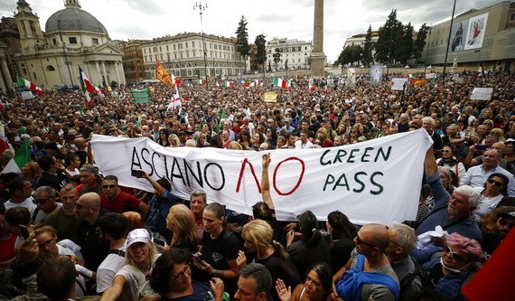 羅馬萬人示威抗議強制出示“綠色通行證”
