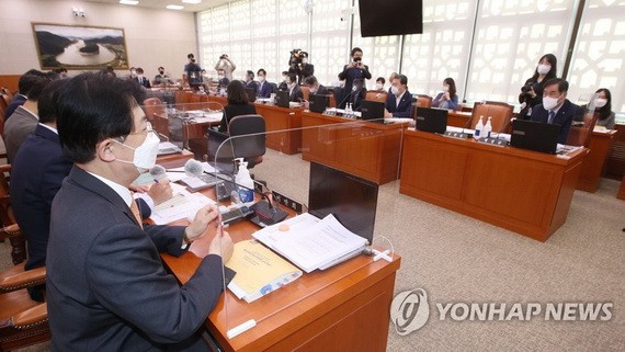 11月16日，在國會，韓國國會國防委員會召開全體會議。 （圖源：韓聯社）
