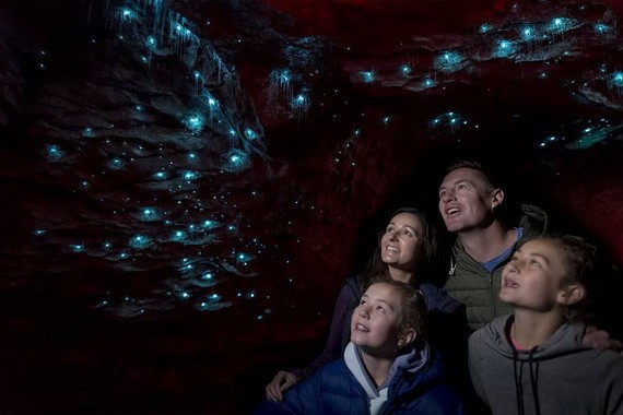 神奇璀璨的懷托摩螢火蟲洞吸引遊客。