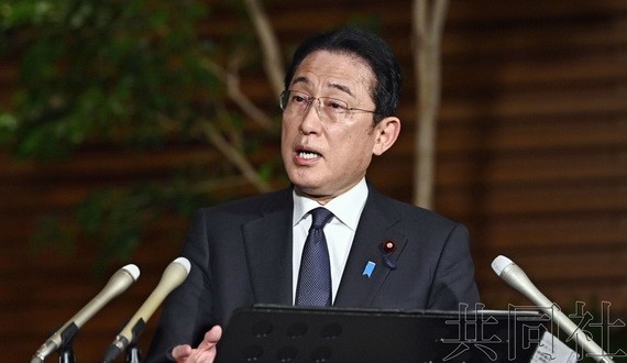 日本首相岸田文雄接受媒體採訪。
