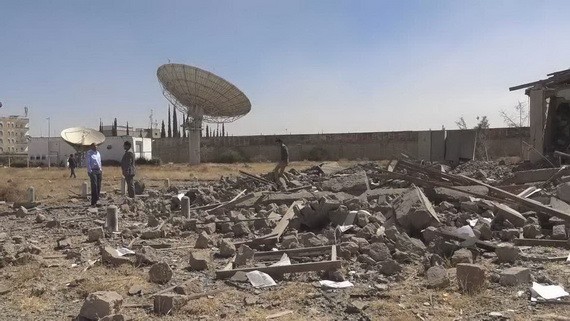 胡塞武裝用於操控無人駕駛飛機的一座衛星地面站被多國聯軍摧毀。（圖：互聯網）