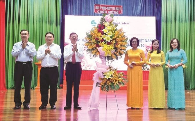 第十一郡婦聯會慶祝越南婦女節