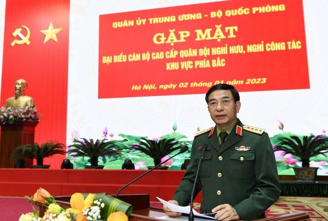 国防部部长潘文江大将会上致词。（图：人民军队报）