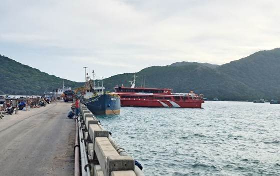 昆仑岛缺油面临停电